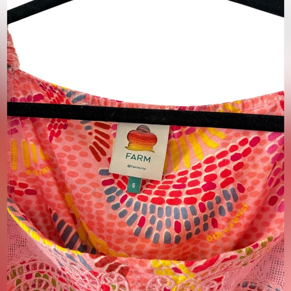 Farm Rio Colorful Patterned Crop Top. Small. - Picture 5 of 5
